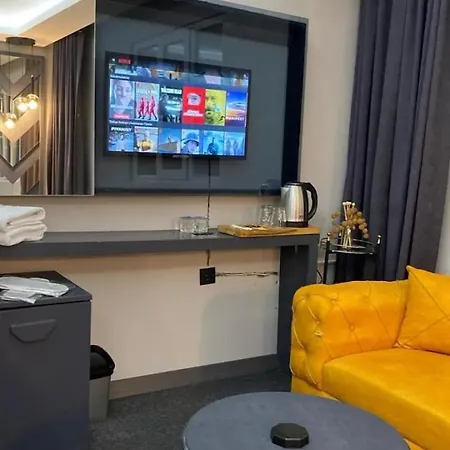 Royal Premium Hotel